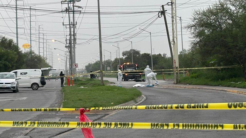 El conductor de una motocicleta murió luego de derrapar, la madrugada de ayer en el municipio de Escobedo.