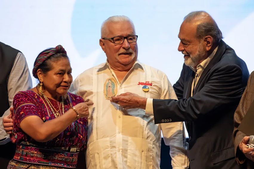 Plantea Rigoberta Menchú retos para combatir la discriminación