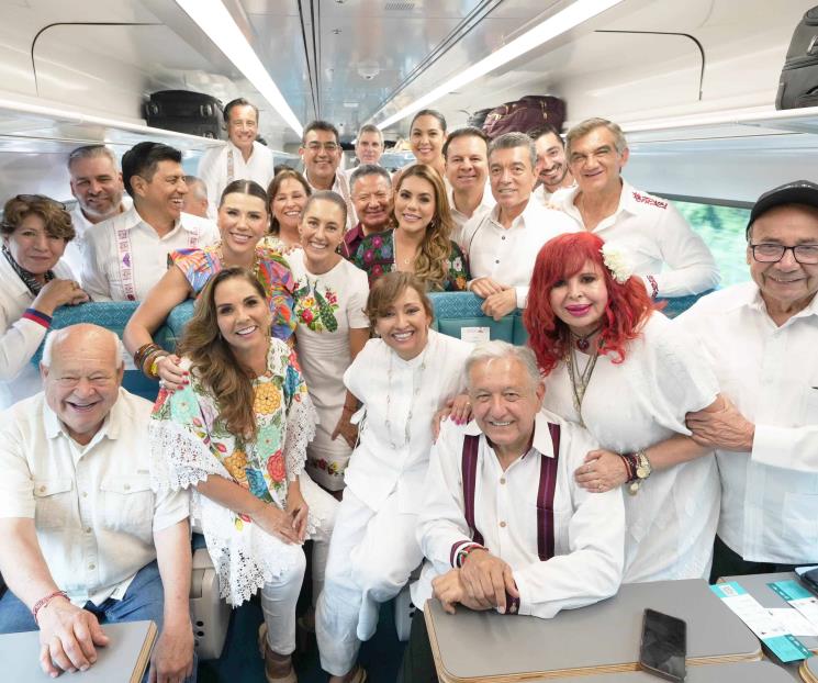 Se despide López Obrador de gobernadores en el Tren Maya