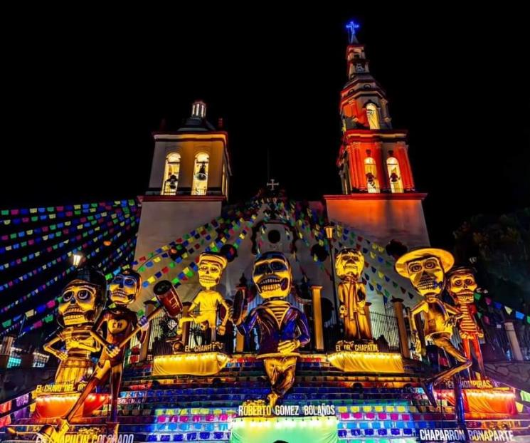 Inauguran en Santiago mega altar por el Día de Muertos