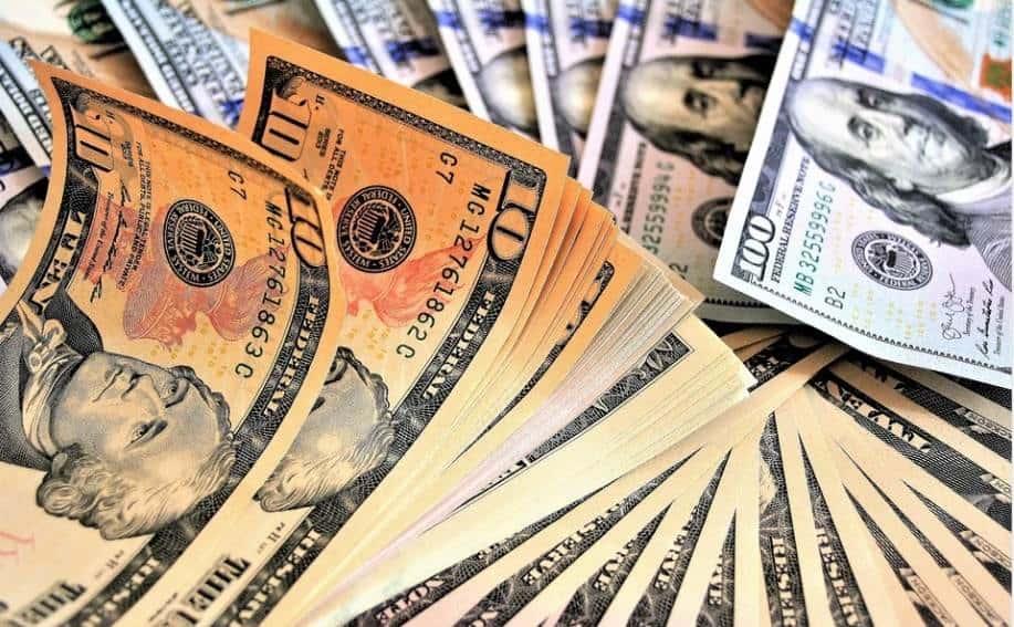 Peso mexicano arranca con depreciación a 19.98 por dólar