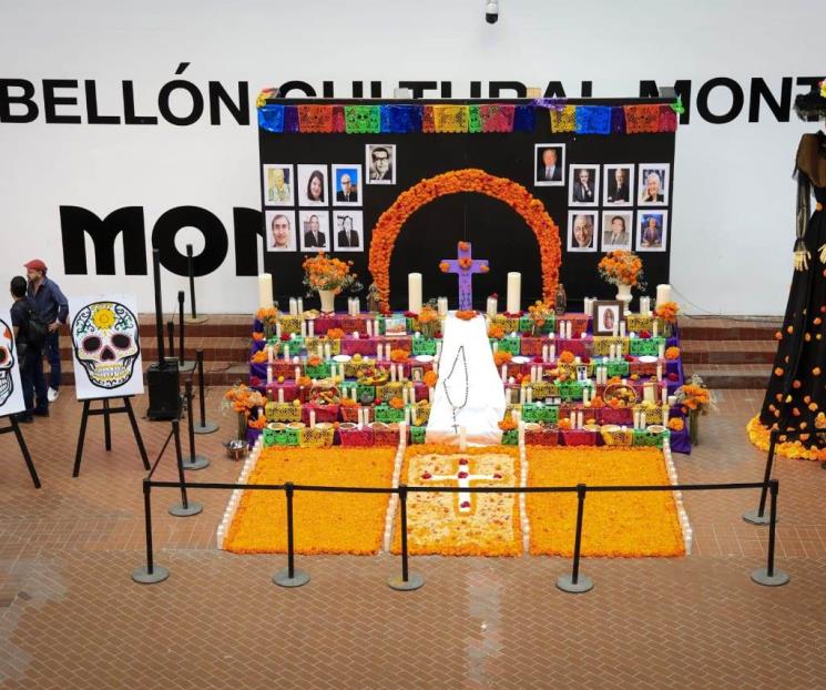 Inaugura Monterrey su altar de muertos