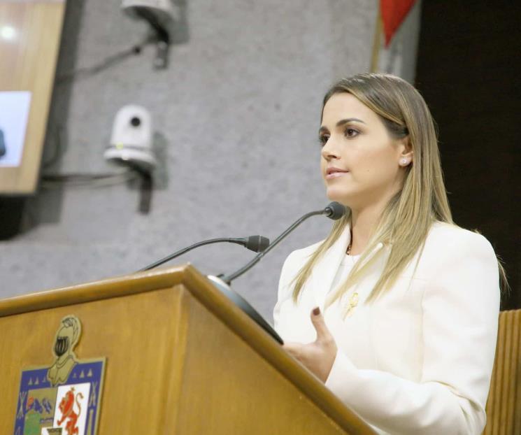 ´Truena´ Lorena contra el secretario General de Gobierno