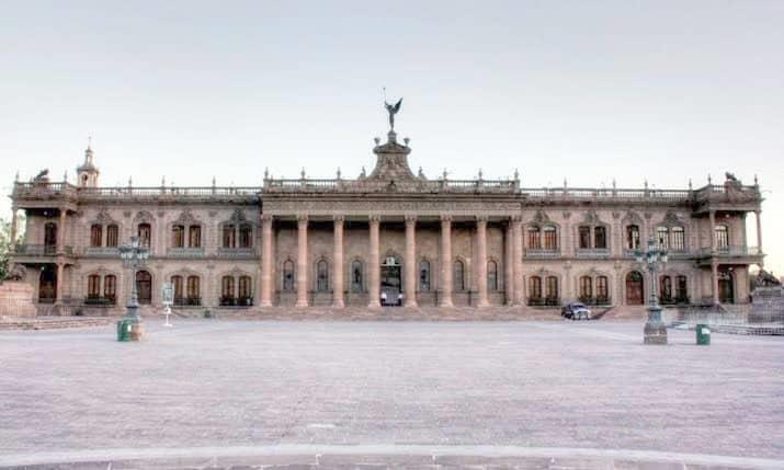 Garantiza Estado aguinaldos, bonos y primas vacacionales de maestros