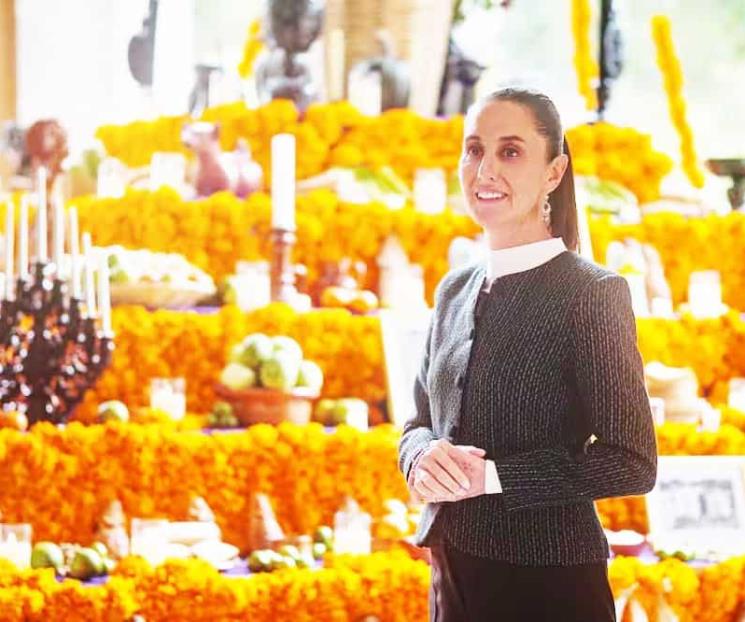 Comparte presidenta ofrenda del Día de Muertos