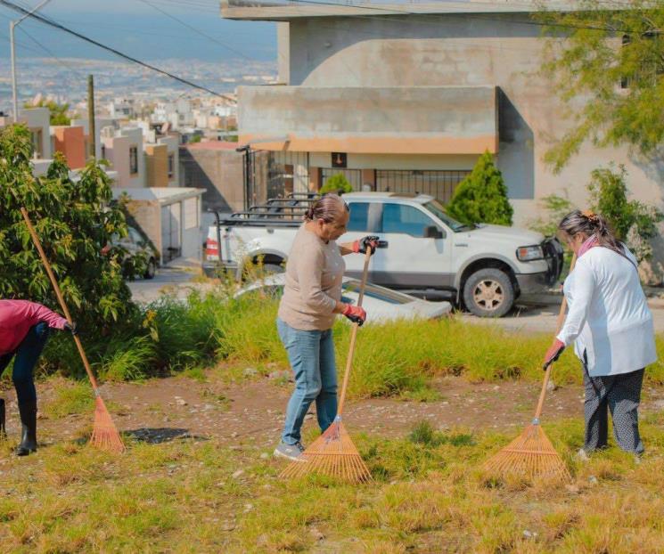 Rehabilitará Nava 300 parques de Santa Catarina