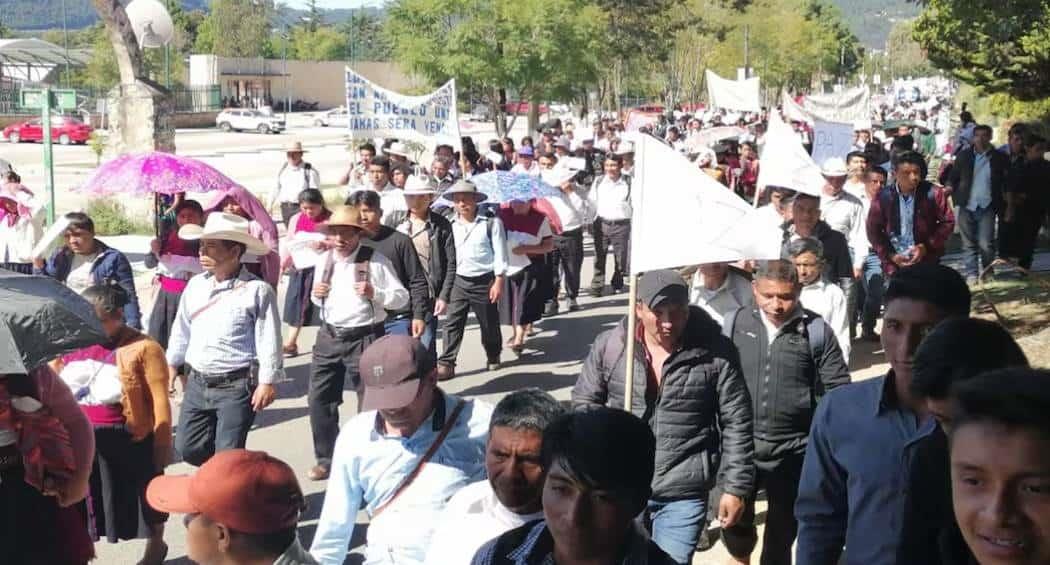 Miles de católicos marchan en Chiapas por la paz